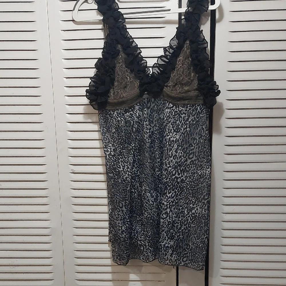 Elegant Black and Gray Lace Chemise - Picture 1 of 7